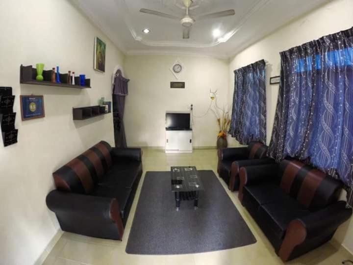 Homestay Tok Abah Kuala Besut Exterior photo