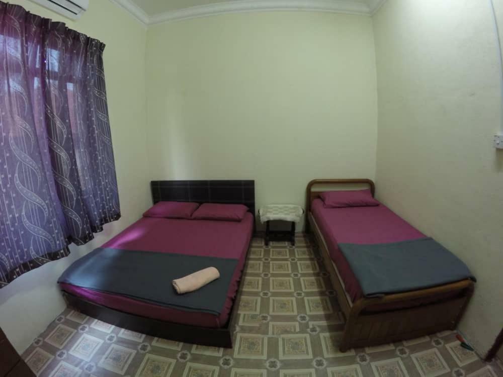 Homestay Tok Abah Kuala Besut Exterior photo